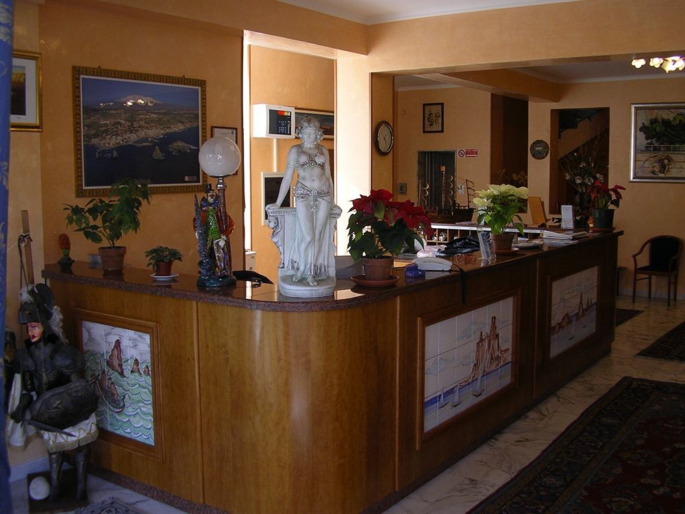 Hotel Malavoglia Aci Castello Eksteriør bilde